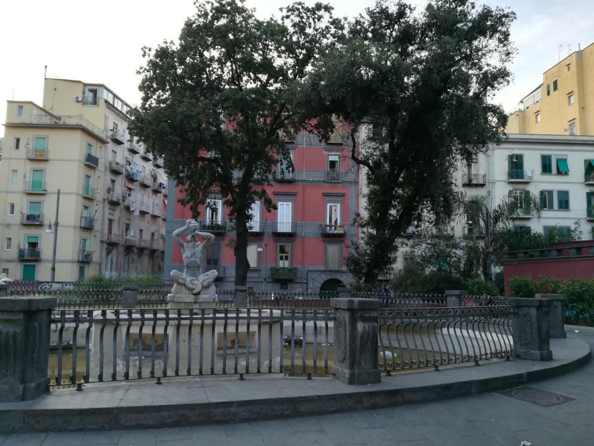 "Dint E Viche E Napule" Guest House 那不勒斯 外观 照片