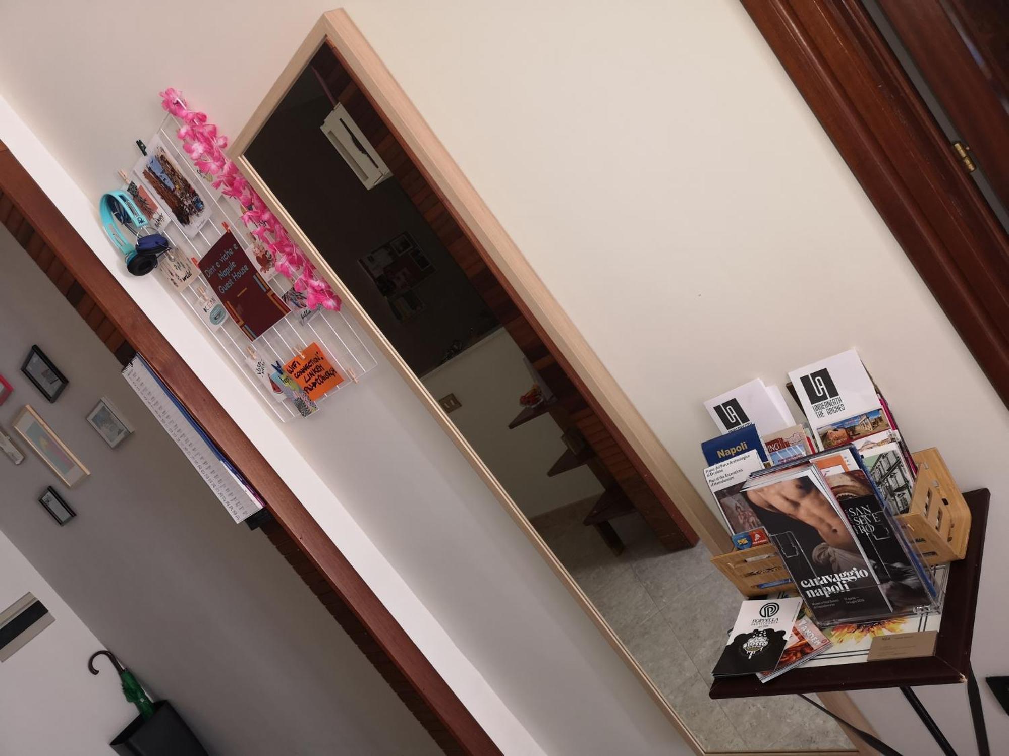 "Dint E Viche E Napule" Guest House 那不勒斯 外观 照片